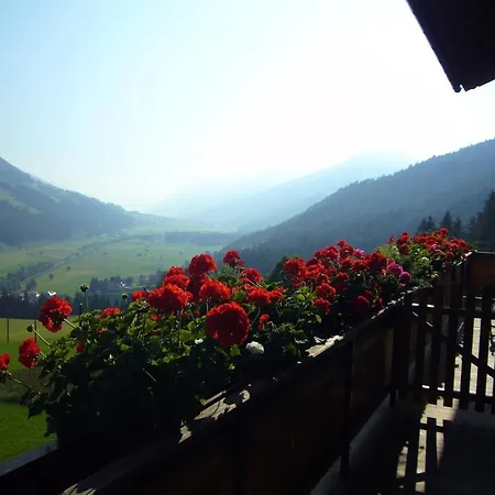 Farm stay Hattlerhof Heinfels